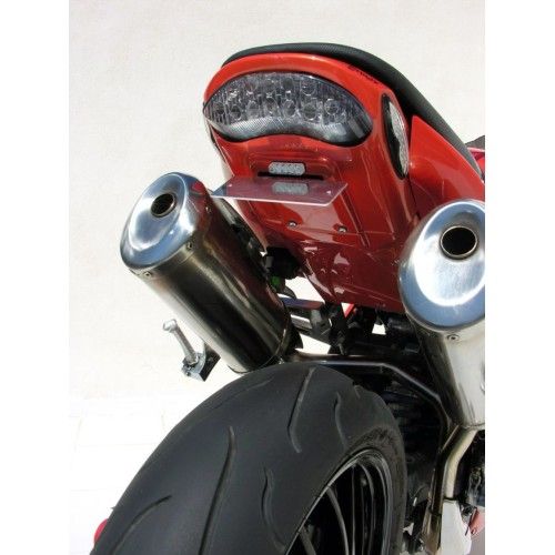 passage de roue ermax peint triumph 1050 SPEED TRIPLE 2008-2010